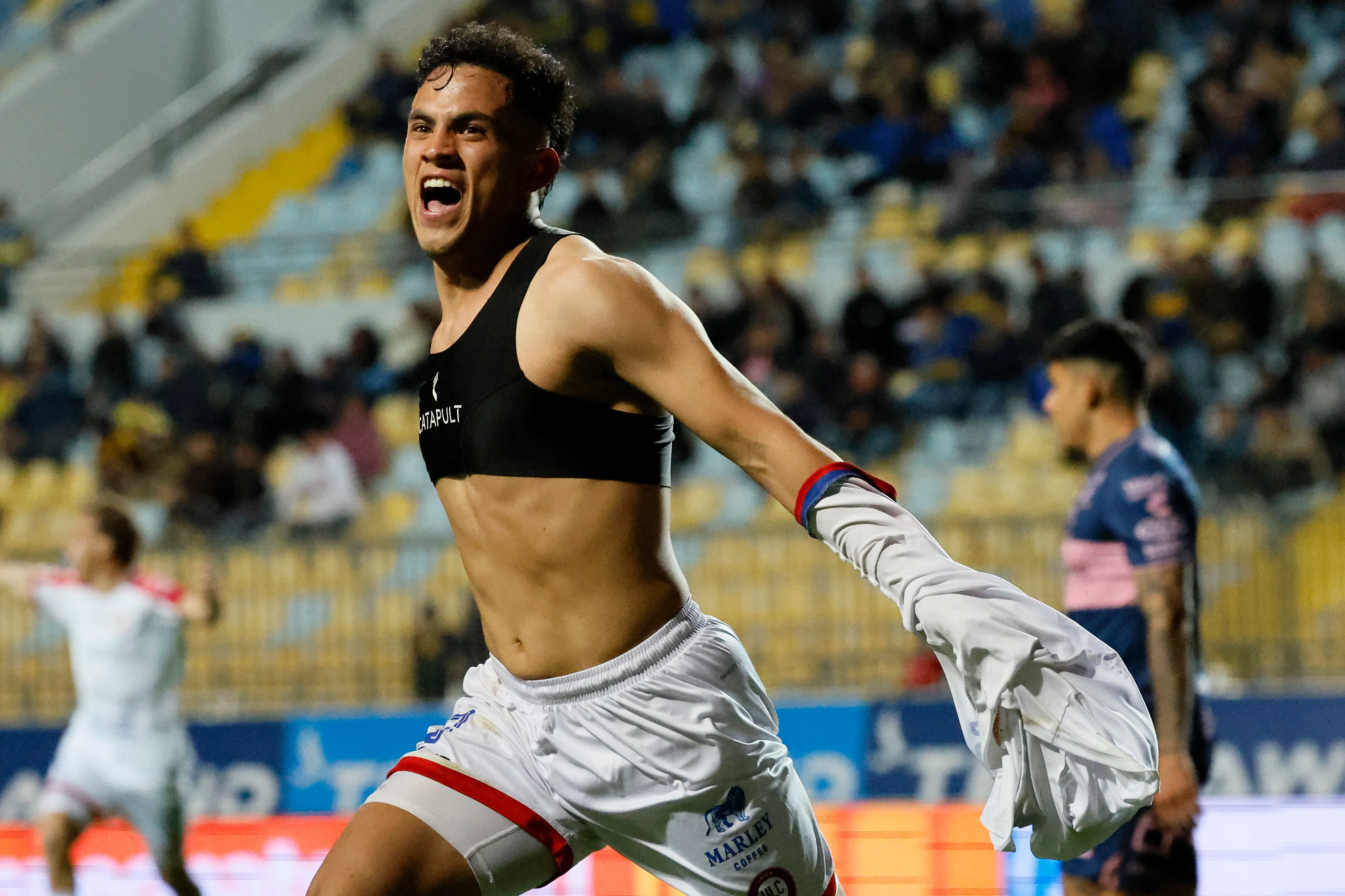 David Romero celebra un gol que le anotó a Everton. (Andres Pina/Photosport).