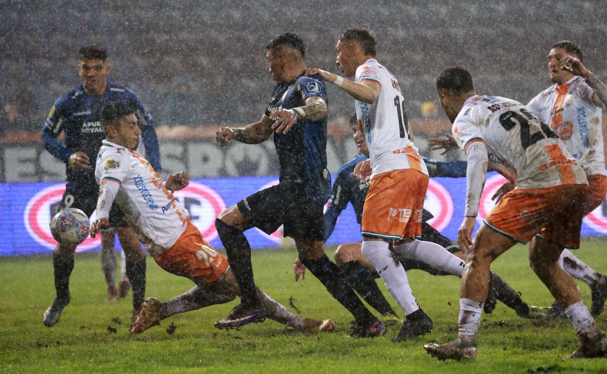 Cobresal empata vs Huachipato un partido de locos: Steffan Pino brilló y Altamirano salvó al local