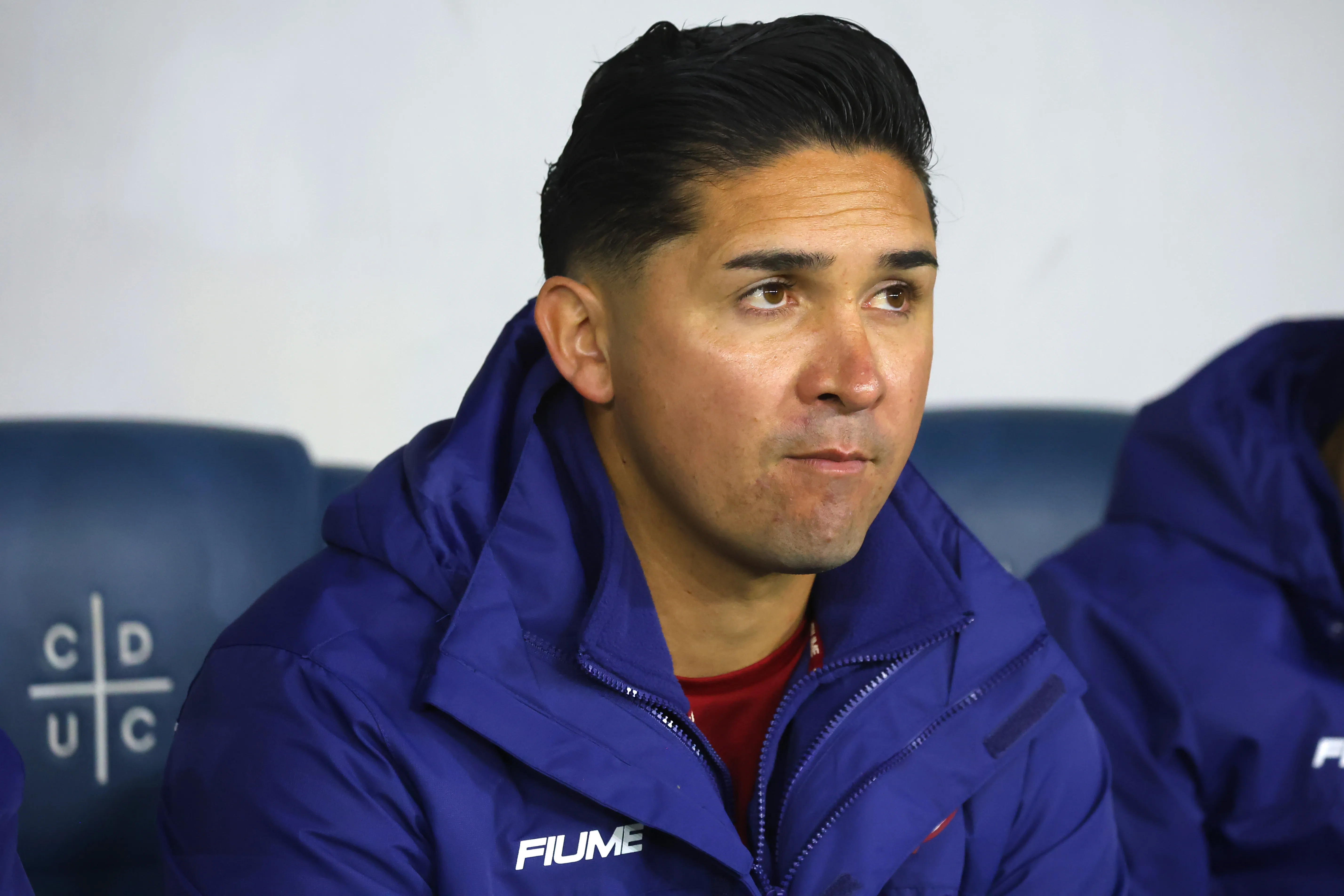Felipe Gutiérrez encontró un salvador ante la UC en Gonzalo Figueroa. (Jonnathan Oyarzun/Photosport).