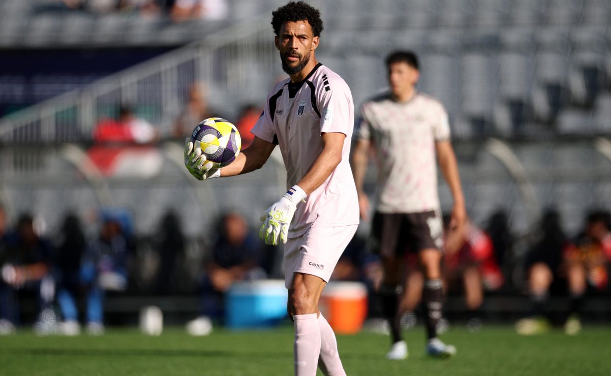 Gualberto Jara quiere que Vozinha “coma banca” en Colo Colo: “Yo respaldo a Maureira”