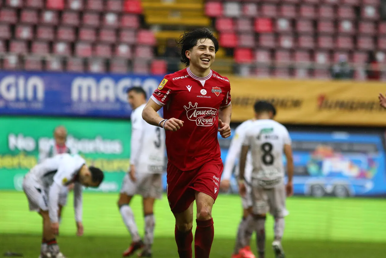 Lucas Molina marcó el segundo gol de Ñublense. Foto: Photosport