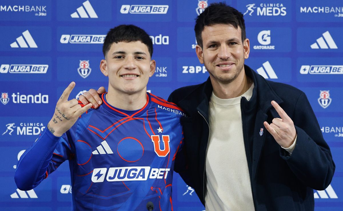 Los de Abajo piden la salida de Manuel Mayo por refuerzos de la U de Chile: “Trajeron puros cojos”