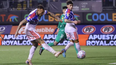 Edu Vargas se transformó en la figura de la U y le dio triunfo ante Audax