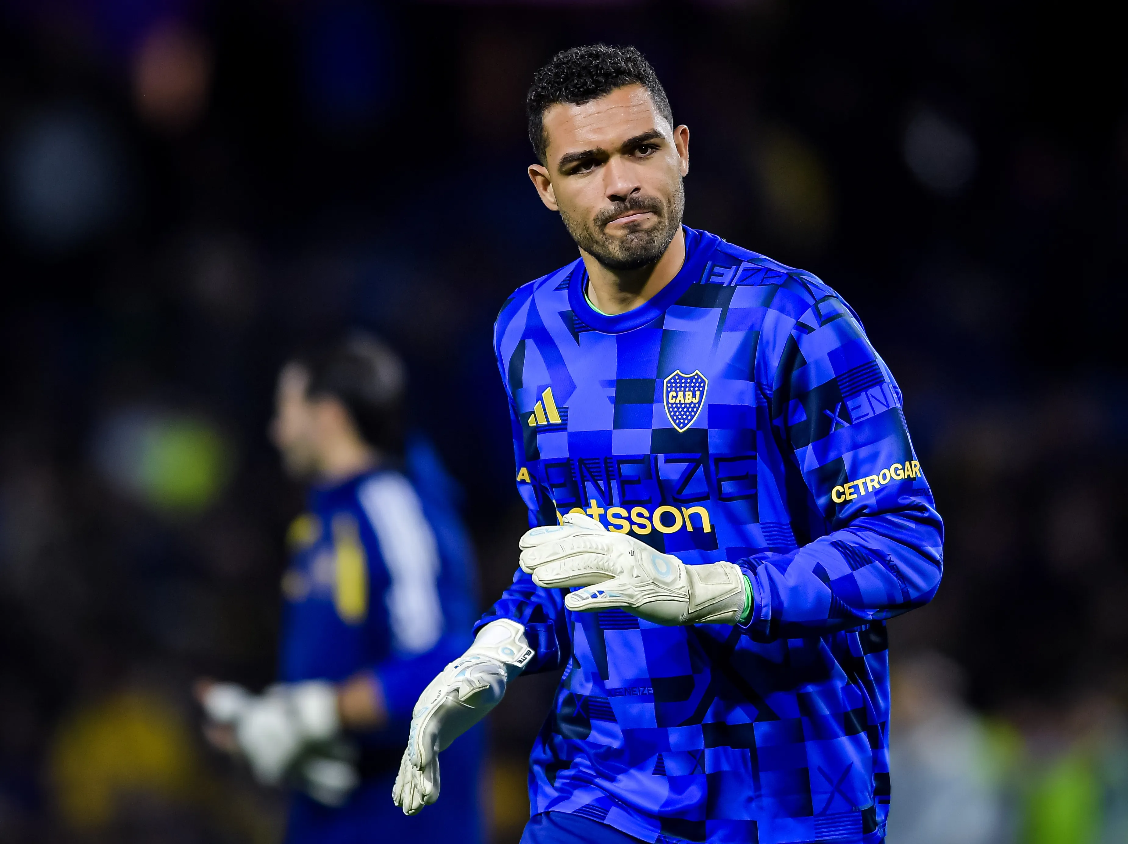 Álvaro Montero en el calentamiento de Boca vs O’Higgins en La Bombonera. (Marcelo Endelli/Getty Images).