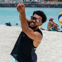 Colo Colo: la desconocida faceta de Vozinha como profesor de voleibol