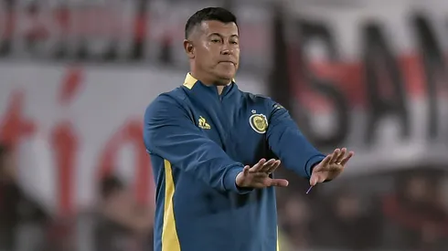 Almirón sale a dar explicaciones en Rosario Central.