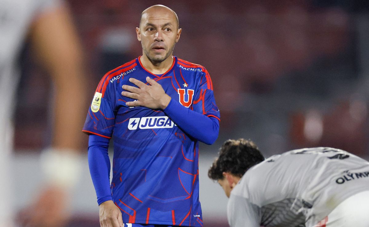 Histórico de la U sale en defensa de Marcelo Díaz por silencio y viejo apoyo a Clark: “No conocía la situación”