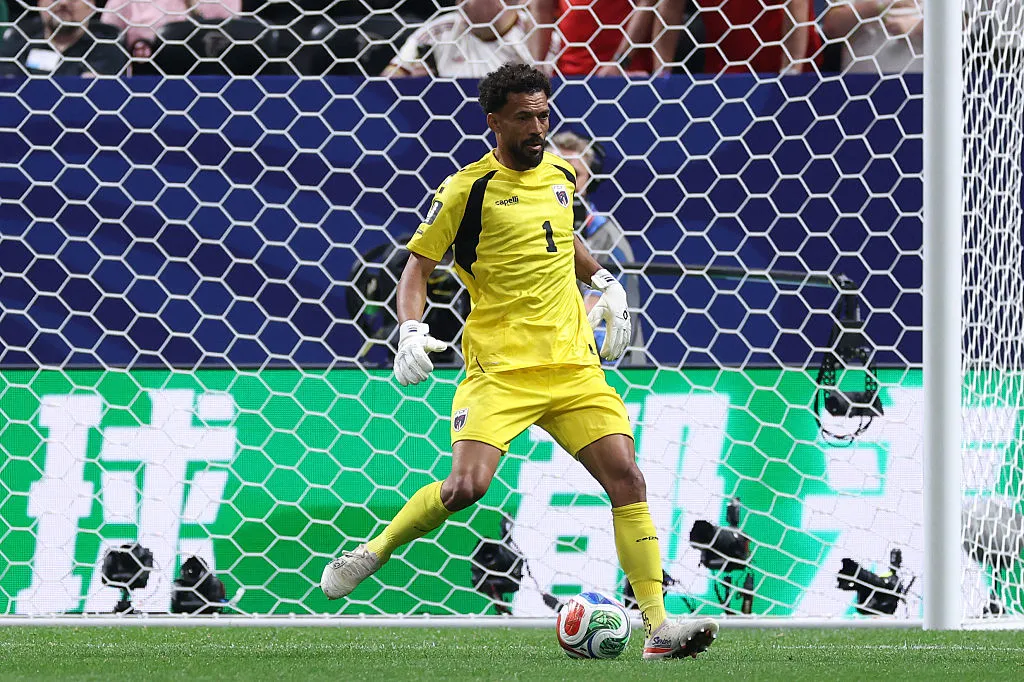 Vozinha se alista para viajar a Chile. (Photo by Mattia Ozbot/Getty Images)