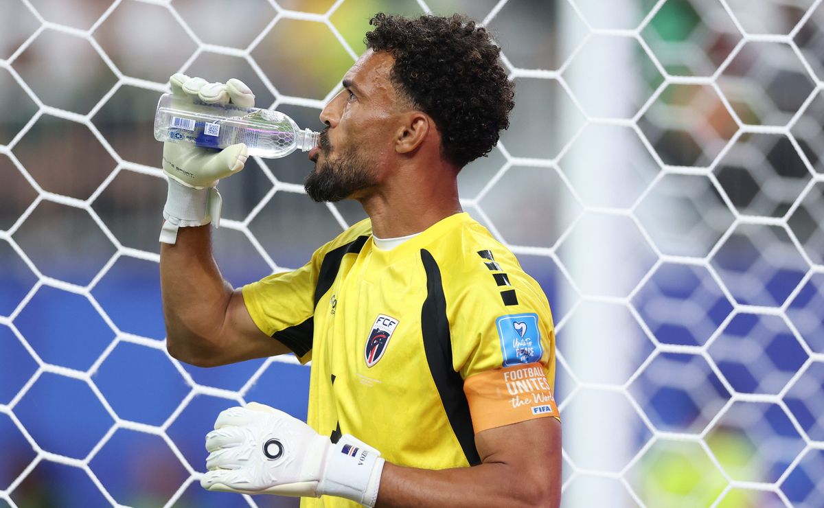 Aníbal Mosa confirma el mayor temor respecto a la llegada de Vozinha a Colo Colo