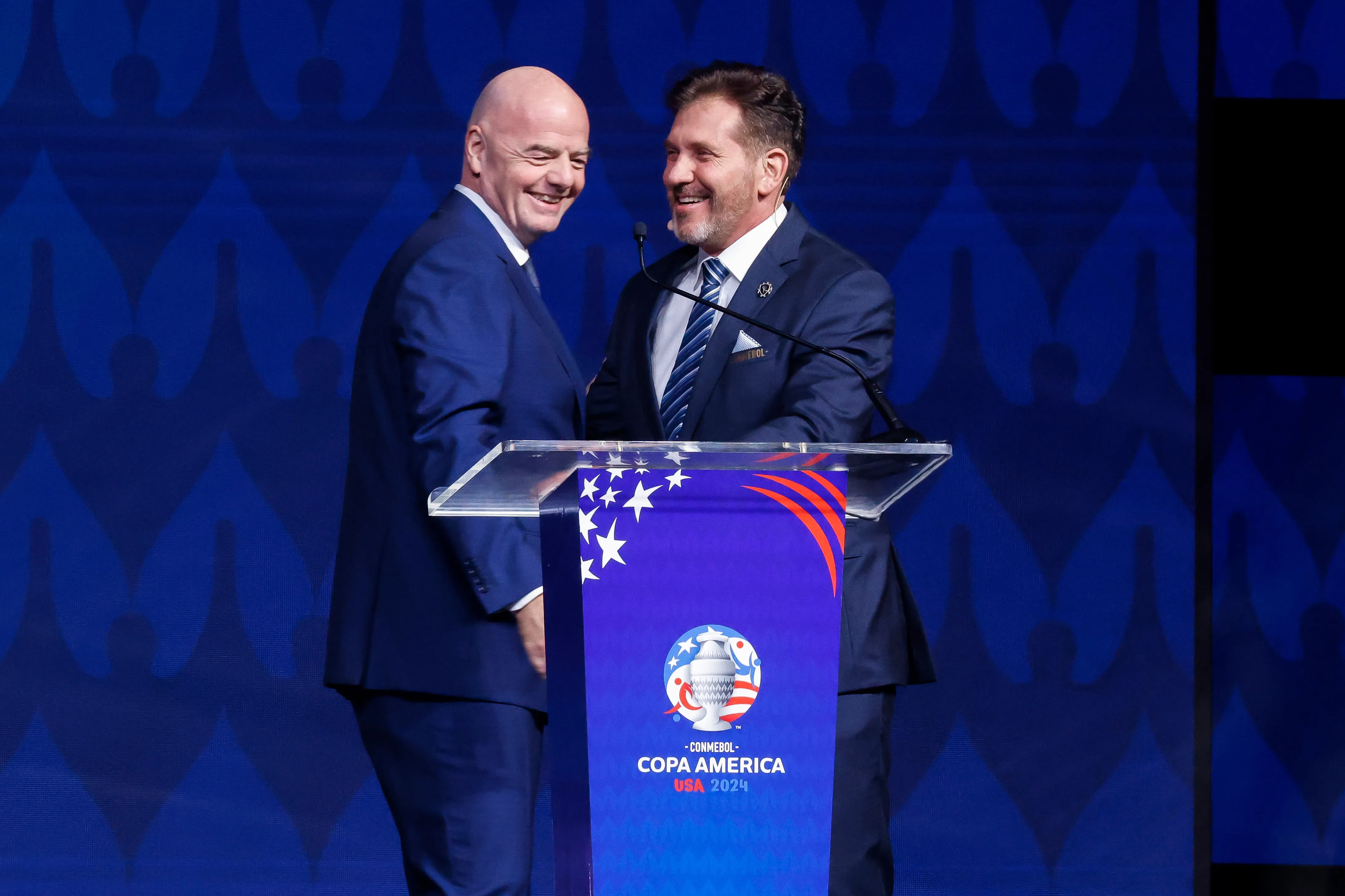 La Conmebol mostró una postura más bien neutral ante el proyecto de Gianni Infantino en la FIFA. | Foto: Getty Images.