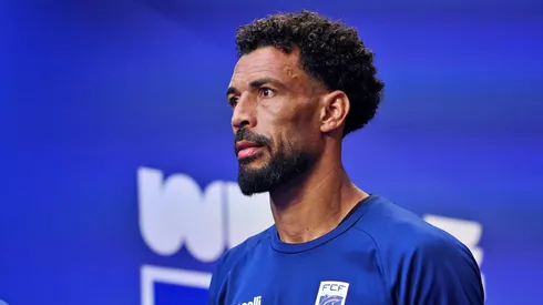 Vozinha todavía no llega a Chile para firmar en Colo Colo.