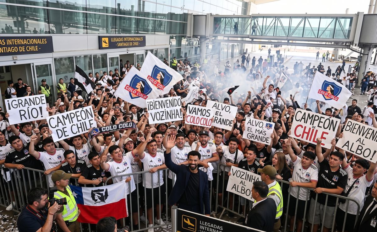 ¡Locura por Vozinha! Hinchas de Colo Colo se organizan para ir a recibirlo a lo grande en el aeropuerto