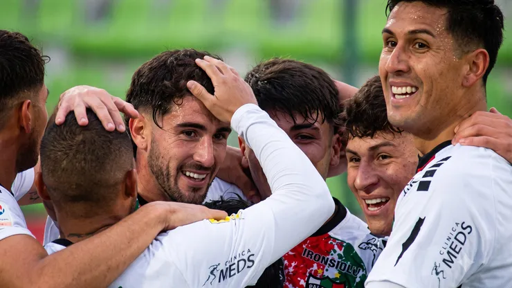 Este argentino de 27 años firmó su primer gol en el Tino desde media cancha ante el arquero del actual campeón del fútbol chileno