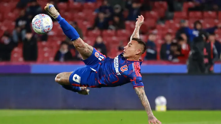 Así fue la pirueta de Eduardo Vargas para abrir el marcador ante Huachipato.
