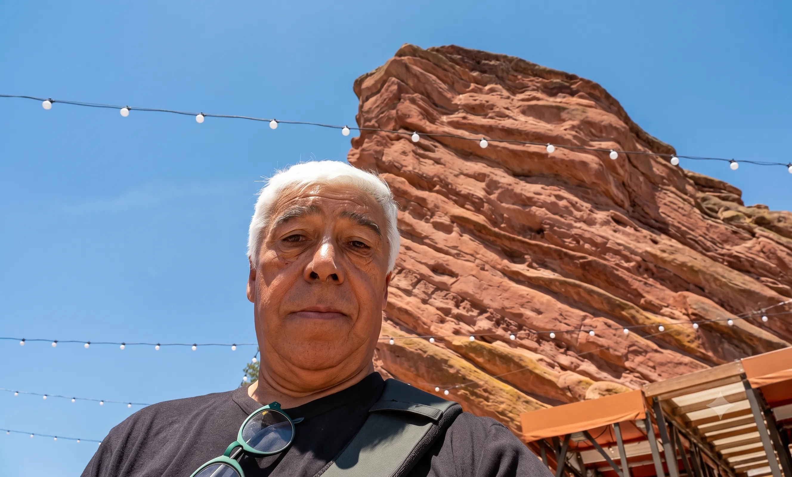 Osvaldo Hurtado y otra foto en su aventura por Estados Unidos. (Cedida y retocada con Gemini IA).