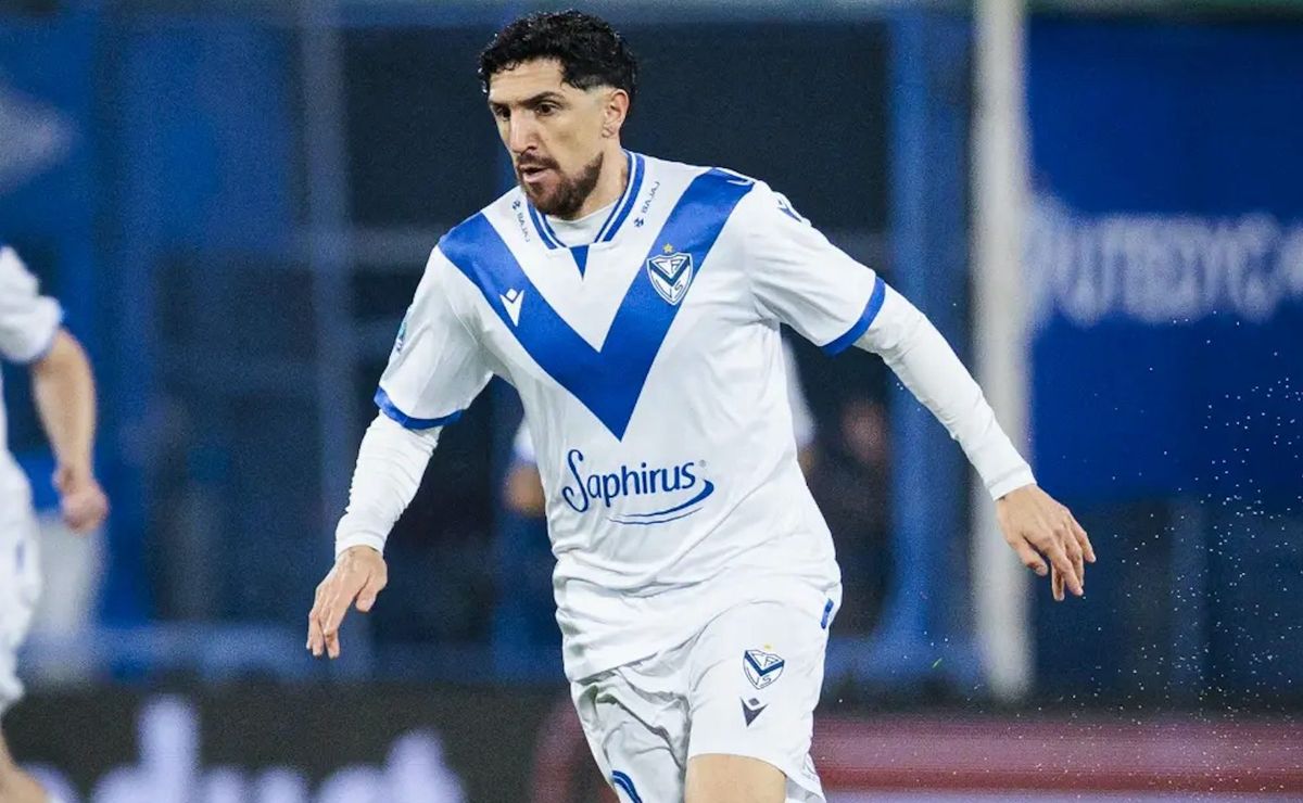 Mientras Colo Colo lo espera, Diego Valdés es genio y figura en Vélez: el lujo en triunfo ante Independiente