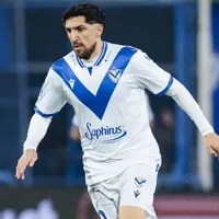 Mientras Colo Colo lo espera, Diego Valdés es genio y figura en Vélez