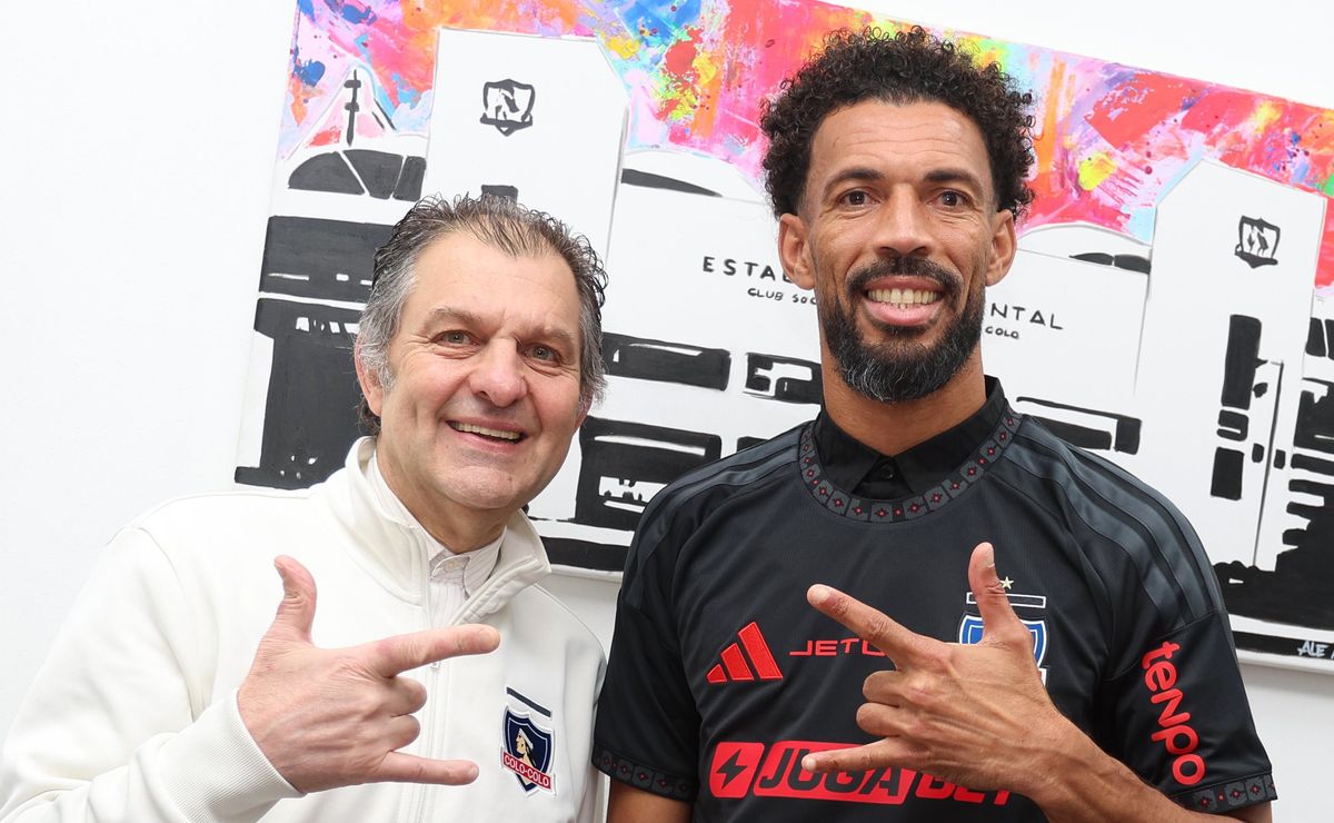 Ex preparador de arqueros de Colo Colo termina con el debate: “El titular debería ser Vozinha”