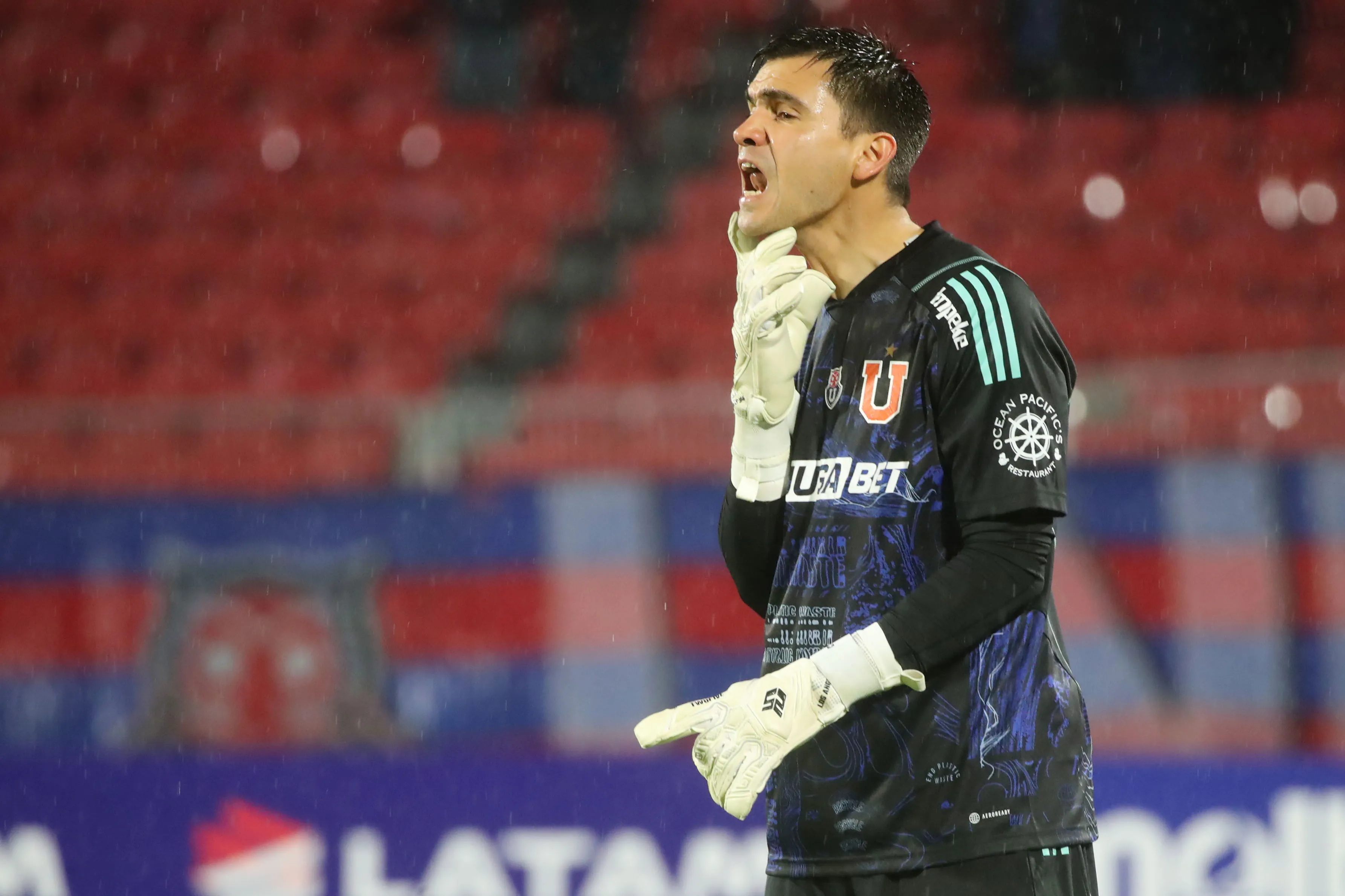Cristopher Toselli suma 26 partidos en Universidad de Chile. (Jonnathan Oyarzun/Photosport).