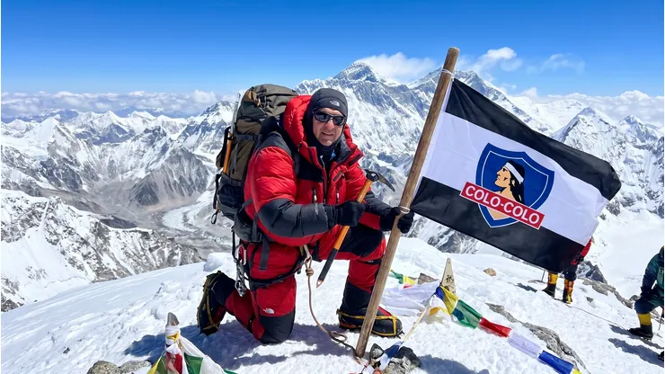 Mosa asegura que quiere dejar a Colo Colo "en la punta del Everest"