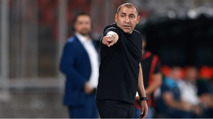 La Nona viene de ser cesado de su aventura por Palestino.