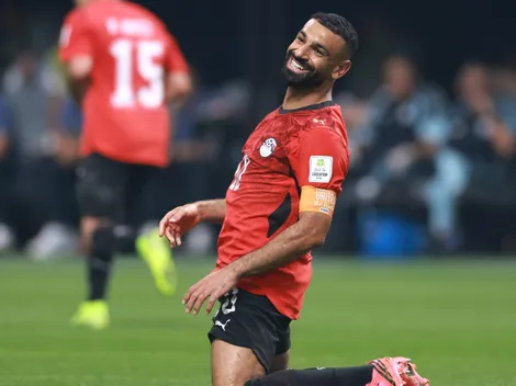Salah le quita el puesto de refuerzo a un jugador de la Roja