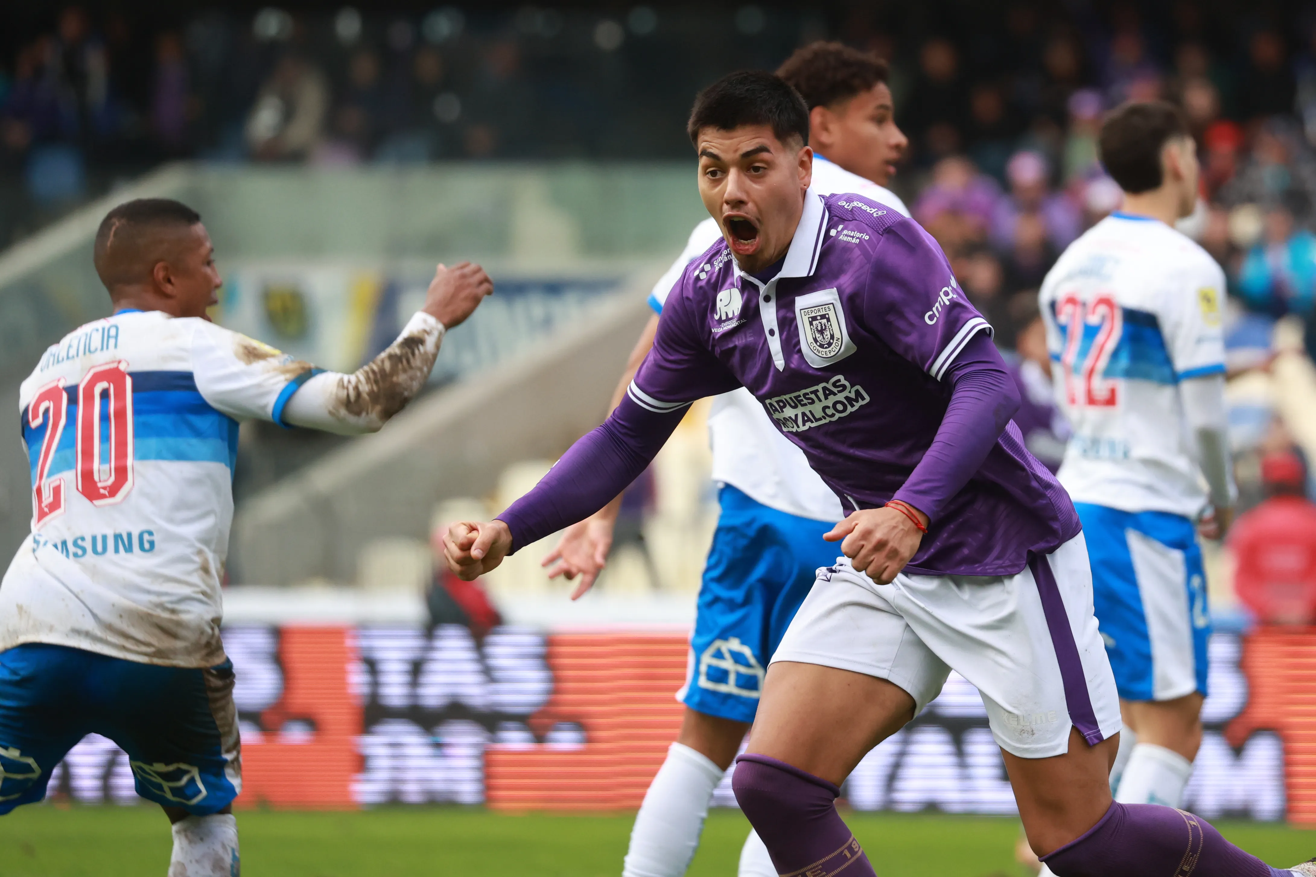 Deportes Concepción viene de bajar a la Católica. Foto: Eduardo Fortes/Photosport