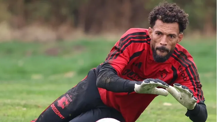 Vozinha ya entrena en Colo Colo y prepara su debut oficial