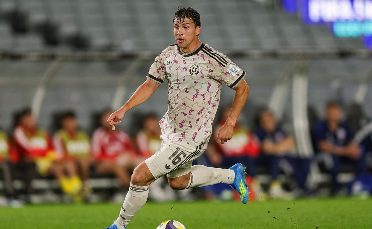 “Gonzalo Tapia es aurinegro”: delantero de la selección chilena tiene oficialmente nuevo club