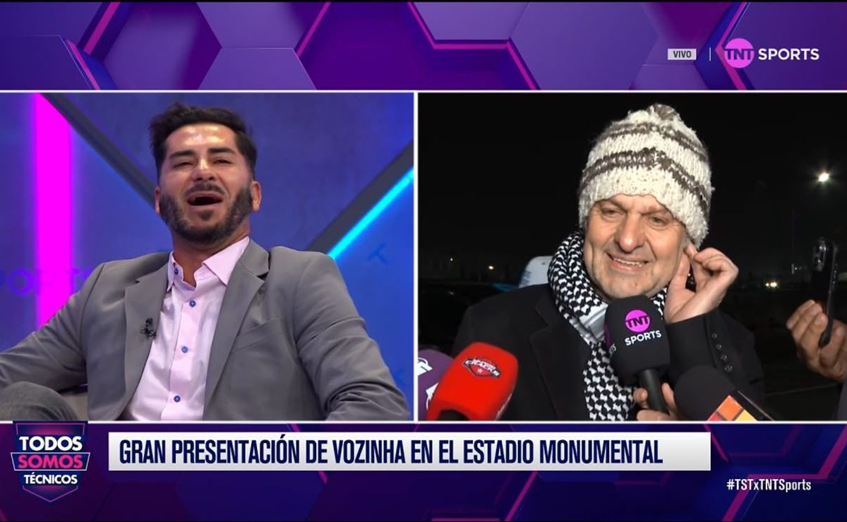 Johnny Herrera se sube a la Vozinhamanía con Aníbal Mosa: “Lo felicito por la contratación”