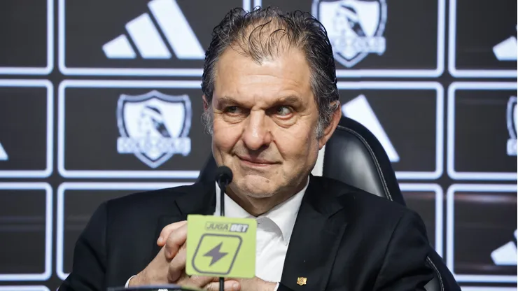 Aníbal Mosa piensa en los fichajes de Colo Colo.