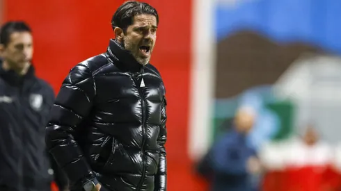 Fernando Gago debe buscar un reemplazo para Barrera, donde apunta a Poblete.