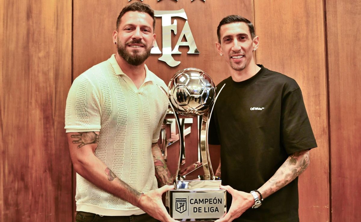 Chacota en el fútbol argentino: Tendrá cinco campeones en 46 días
