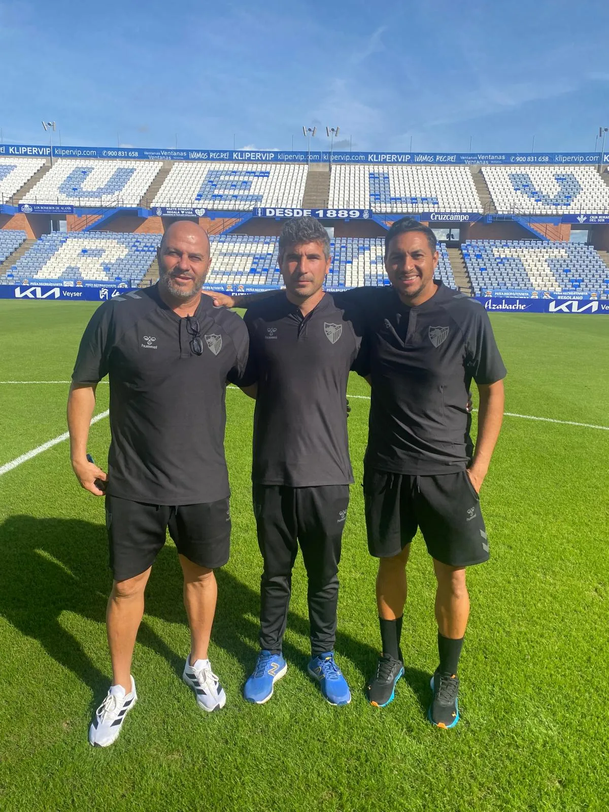 César Lagos (el de más a la derecha) y parte de su experiencia en España. (Foto: Cedida).