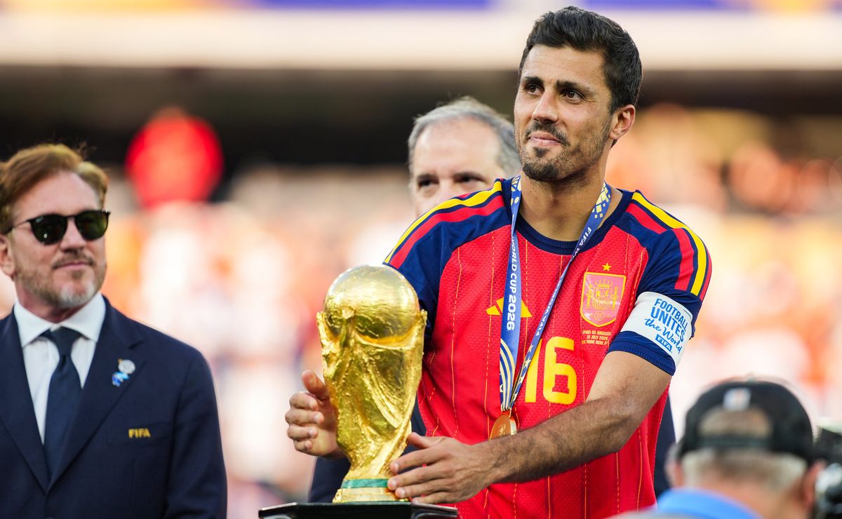 Real Madrid y Barcelona lo quieren: Rodri elige a qué equipo desea ser traspasado
