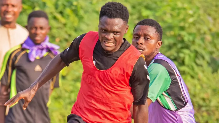 Richard Oluwamayowa, el nigeriano que pide una prueba para jugar en Colo Colo.