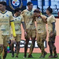 Tabla: Everton se ríe del lodo, golea a Huachipato y se mete en la lucha