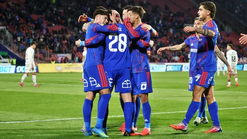 La U vence a Palestino y es el único escolta del líder Colo Colo.