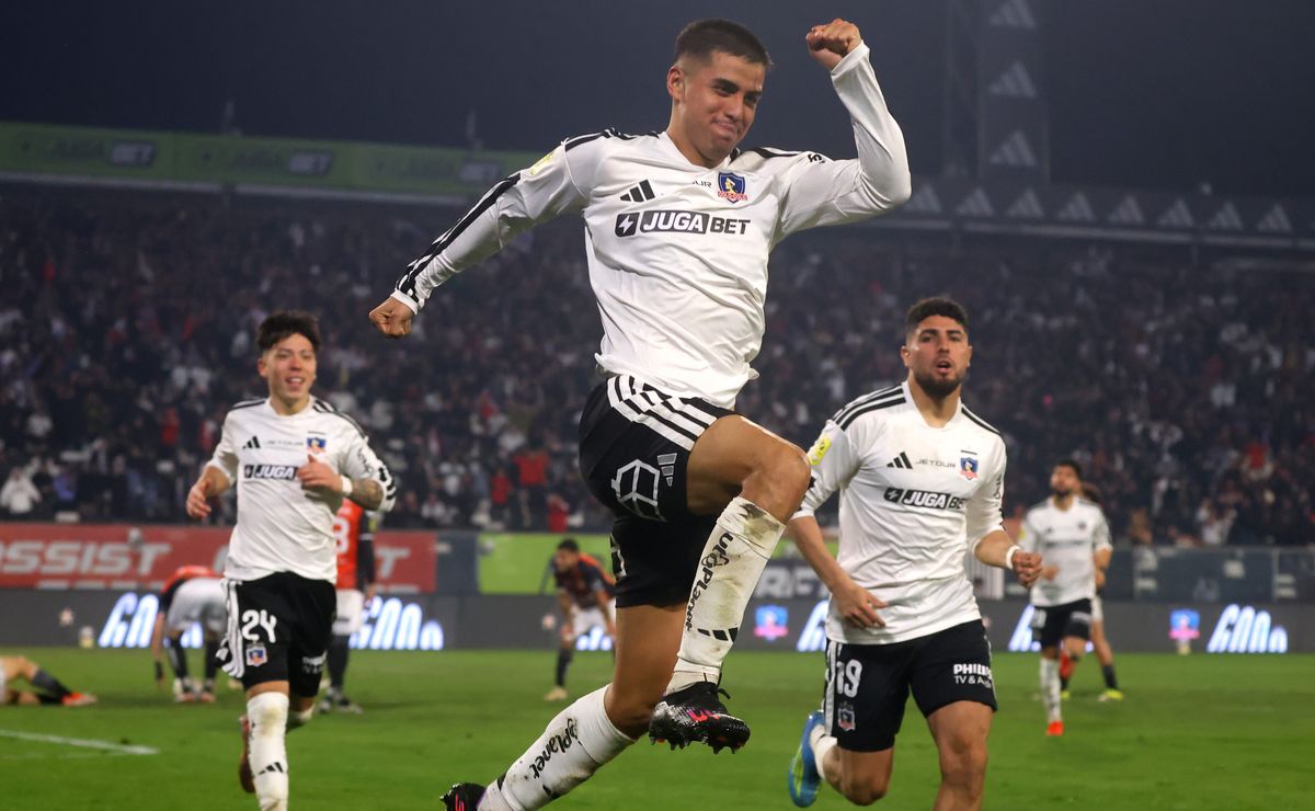 Álvaro Madrid sigue tapando bocas y protagoniza la mejor temporada de su vida en Colo Colo