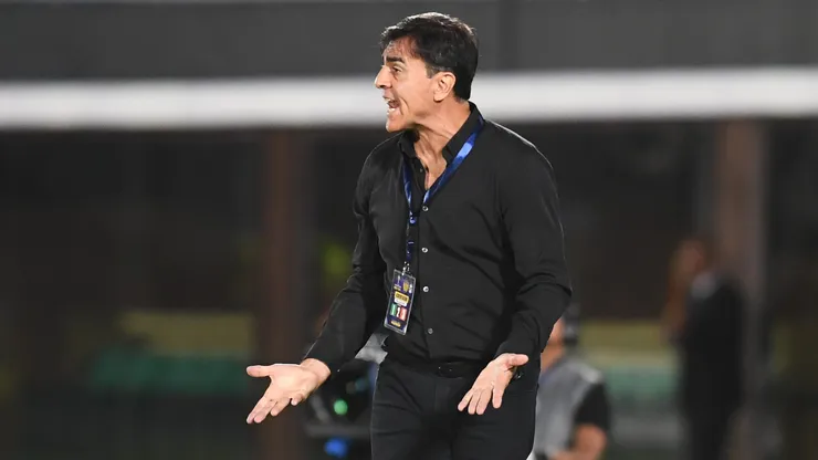 Gustavo Quinteros y su equipo cayeron 1-0 ante el Calamar en el estadio Libertadores de América.