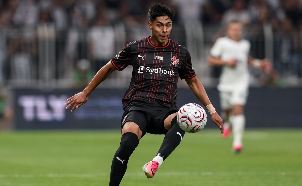 AC Milan acelera por Darío Osorio: en Italia revelan nuevas movidas para fichar al seleccionado chileno