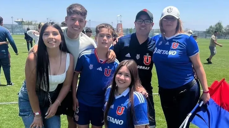 La familia de Iván Román celebrando al más pequeño del clan.