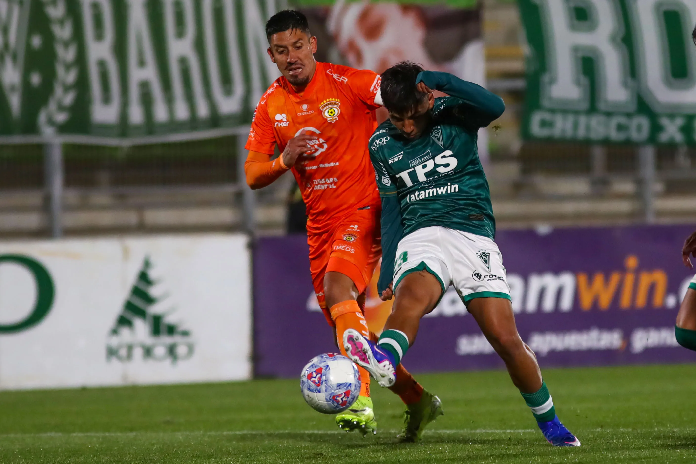 Wanderers y Cobreloa postergaron su duelo a jugarse en Calama