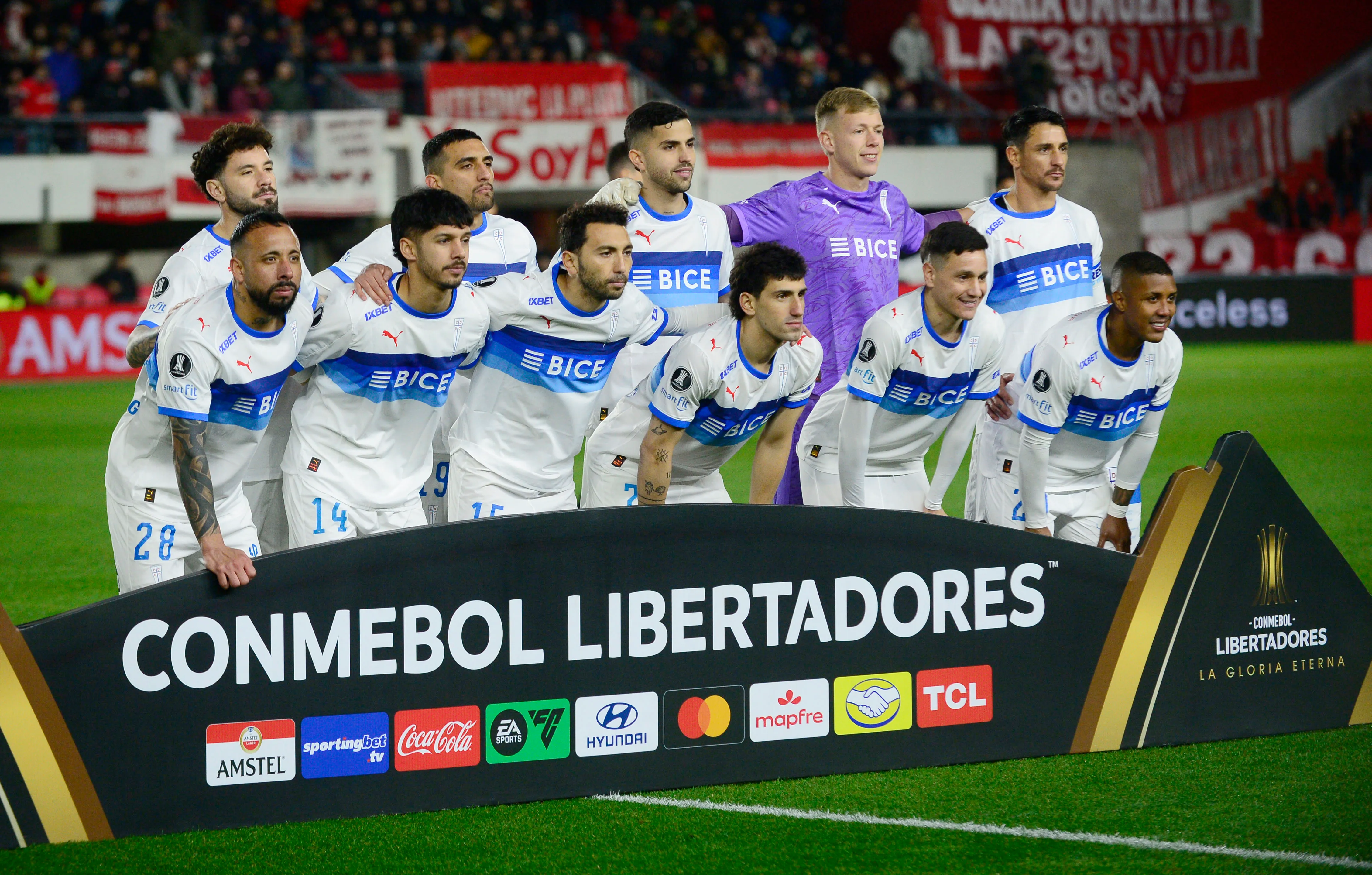 Universidad Católica dejó abierta la llave ante Estudiantes pensando en la vuelta. | Foto: Photosport.