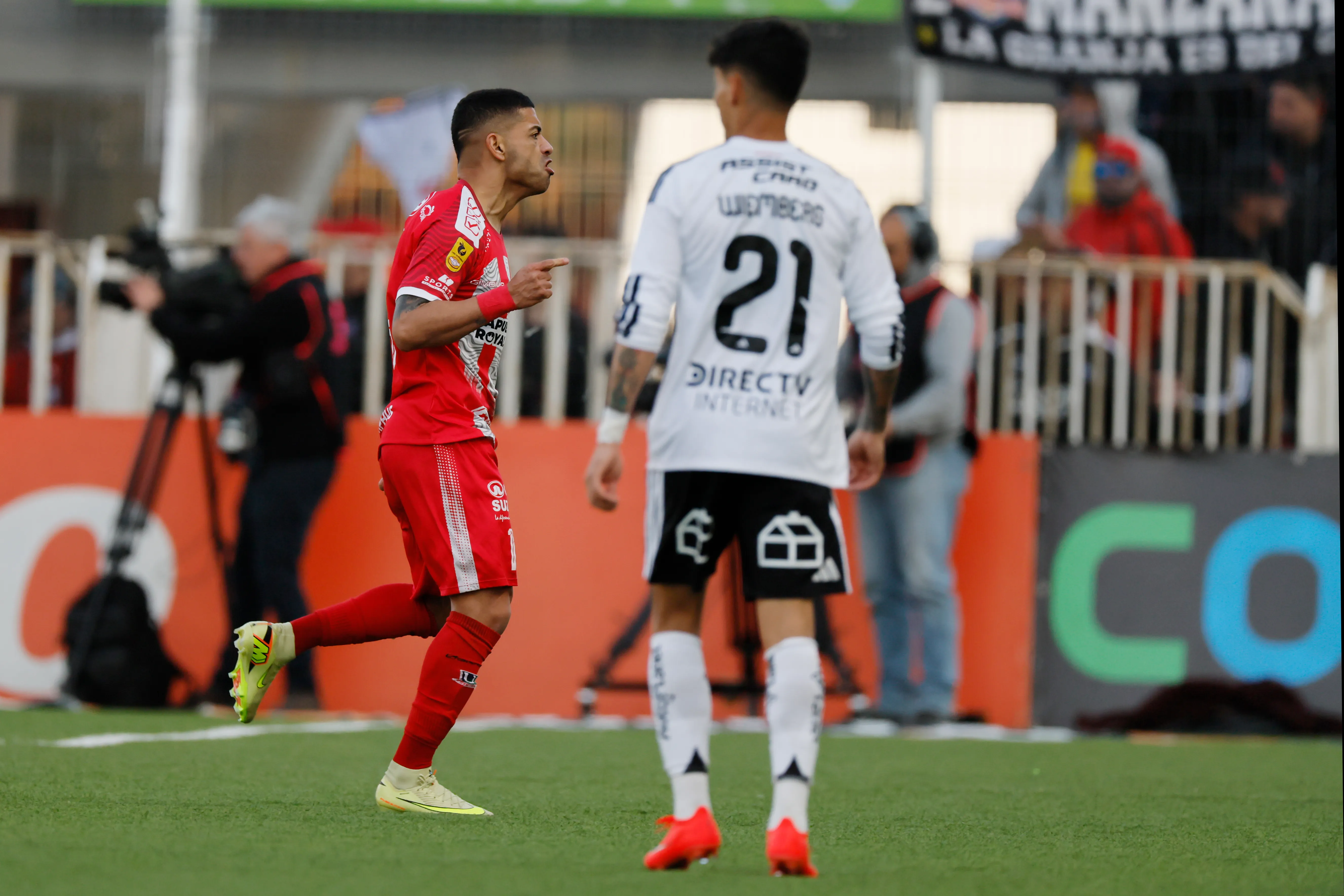 Otra imagen del festejo de Campos López frente al Cacique. (Andrés Piña/Photosport).
