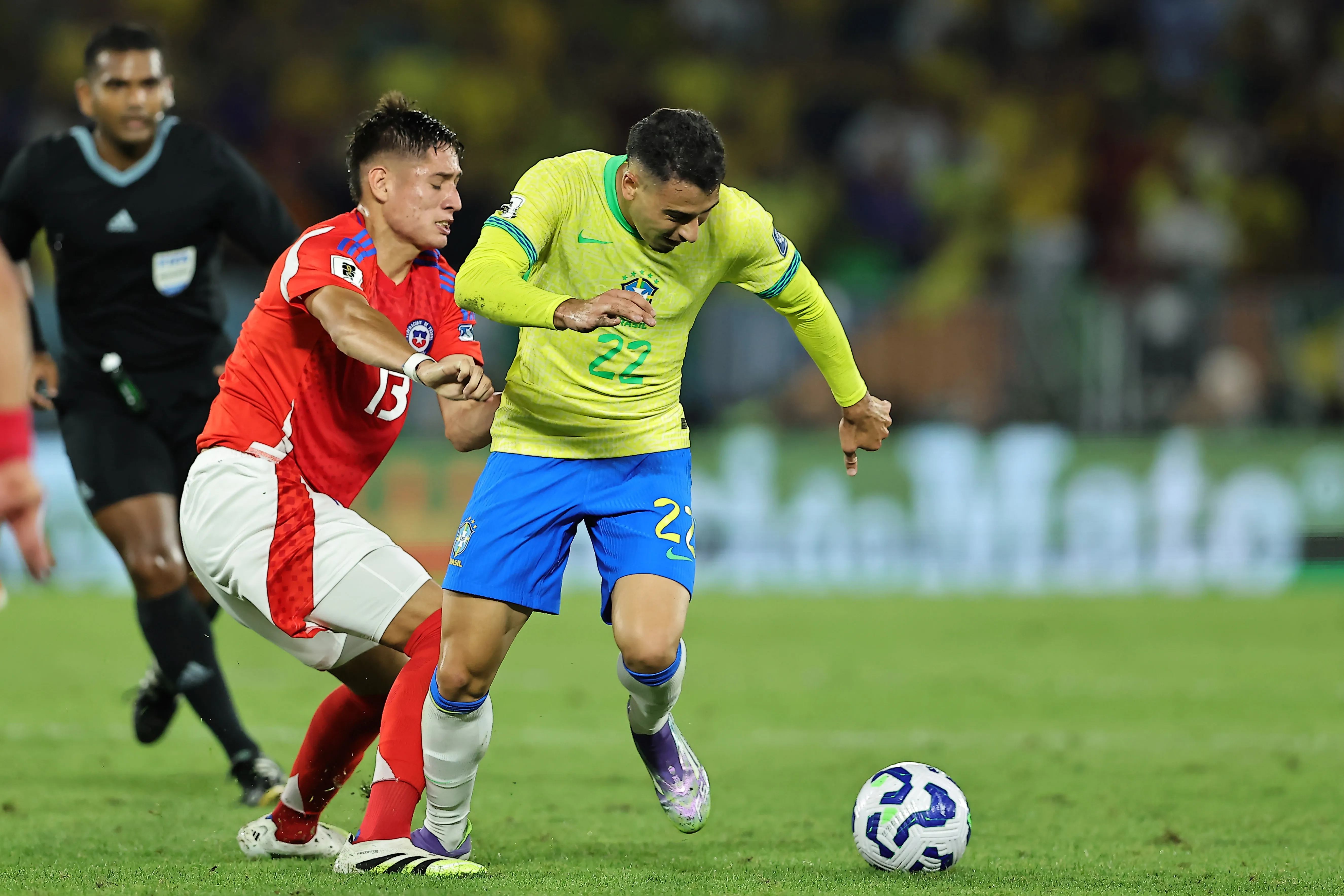 Iván Román fue titular en la Roja durante el cierre de las Eliminatorias 2026. (Heuler Andrey/DiaEsportivo/Photosport).