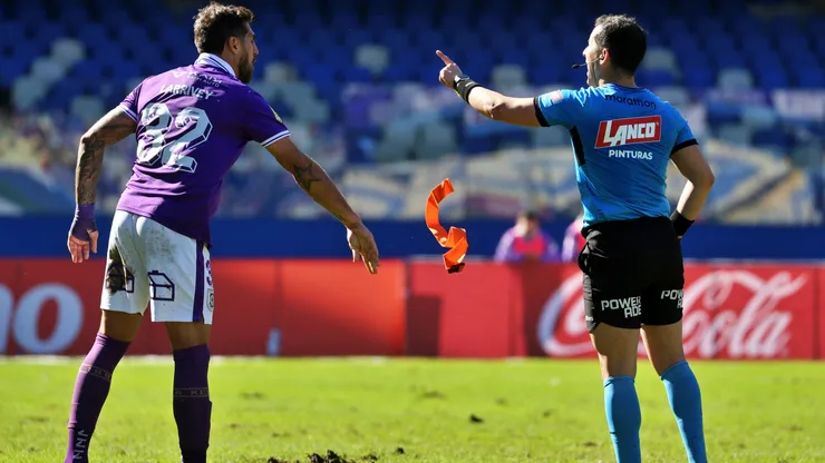 Fernando Véjar y Joaquín Larrivey, protagonistas de la llamativa acción en Concepción.