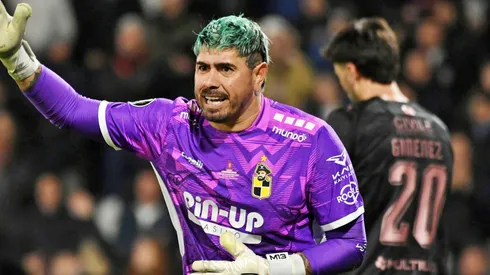 El Mono otra vez atajó un penal vital para Coquimbo.