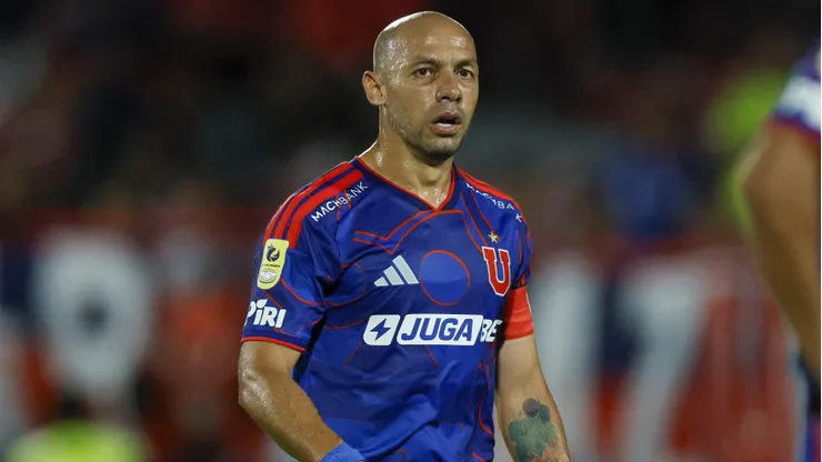 Marcelo Díaz anunció su retiro del fútbol.