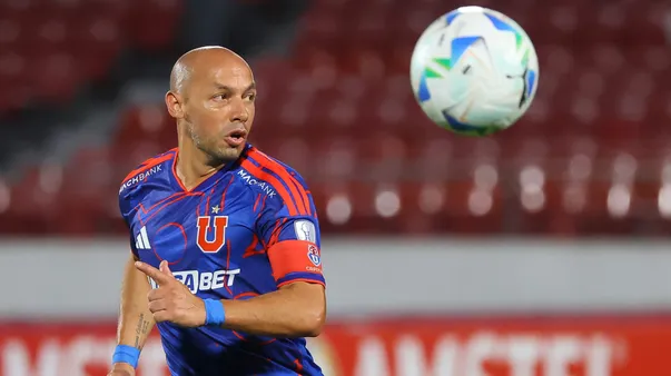Marcelo Díaz se retira del fútbol a los 39 años